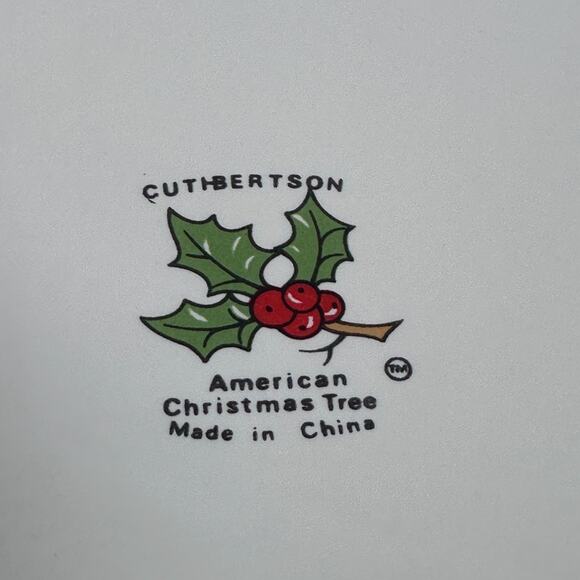 Cuthbertson American Christmas Tree Dinner Plates 10.5" White Red Trim Lot of 6 - Picture 5 of 7